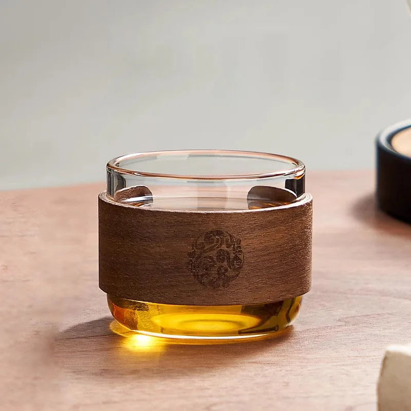 Theewaar voor thee drinken in Japanse stijl