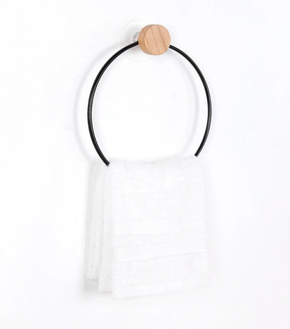 Handdoekrek met houten details – Natuurlijke accenten