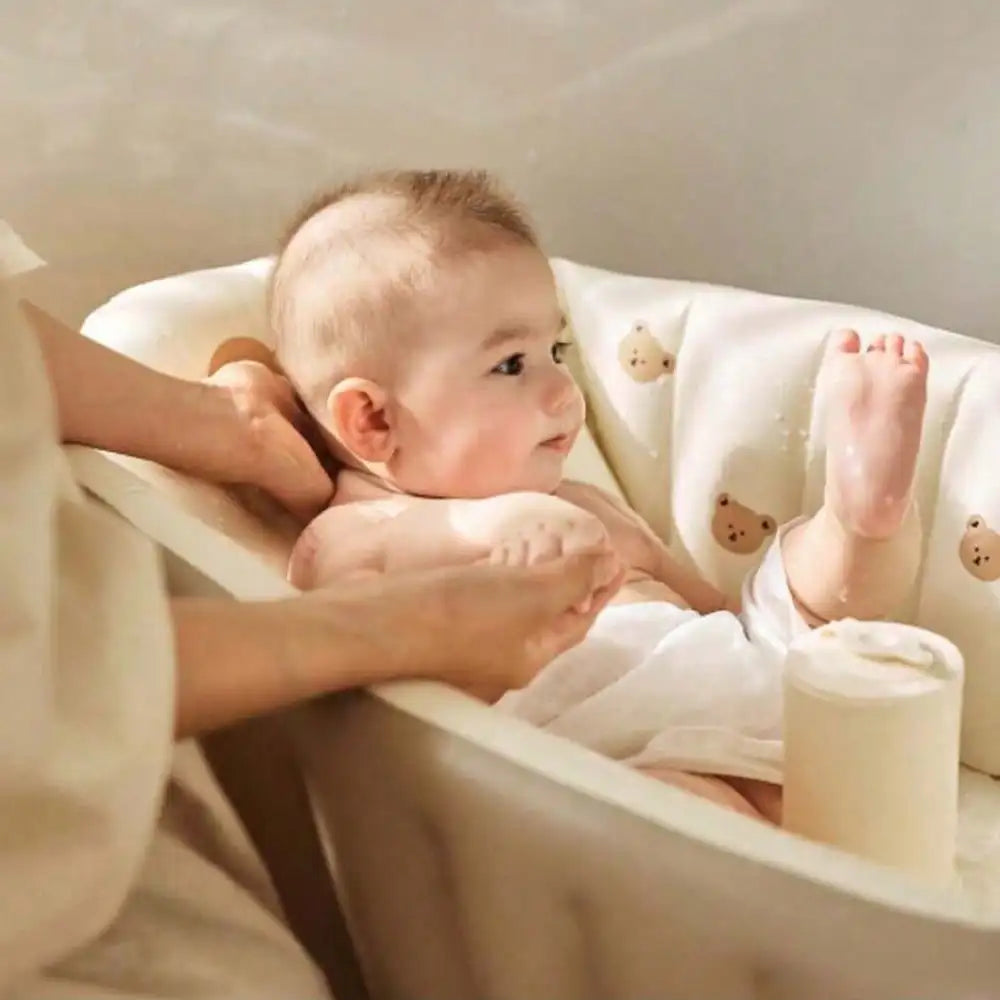 Babybadje met los verkrijgbare standaard