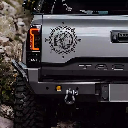 Auto stickers - Compass Design met Vissende Vis voor Avonturiers