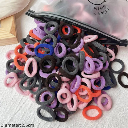 Haarband met metalen details en zachte pasvorm