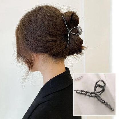 Haar accessoires in natuurlijke tinten