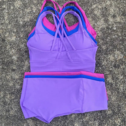 Yoga kleding met lange legging en crop top