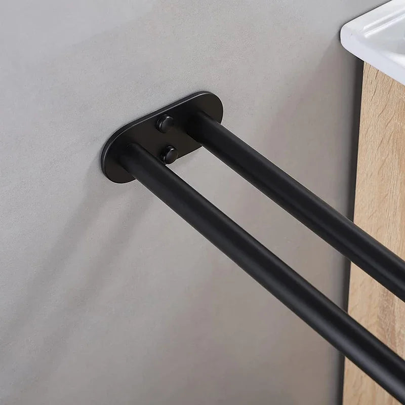 Handdoekrek met leren riemen – Scandinavisch design