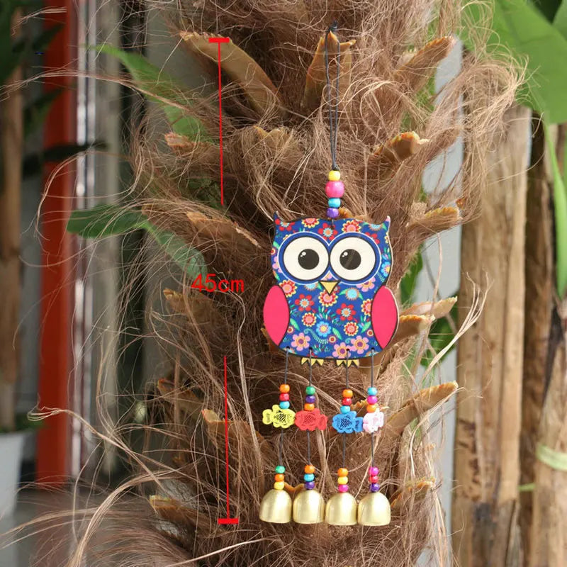 Hangende mand als verticale tuindecoratie