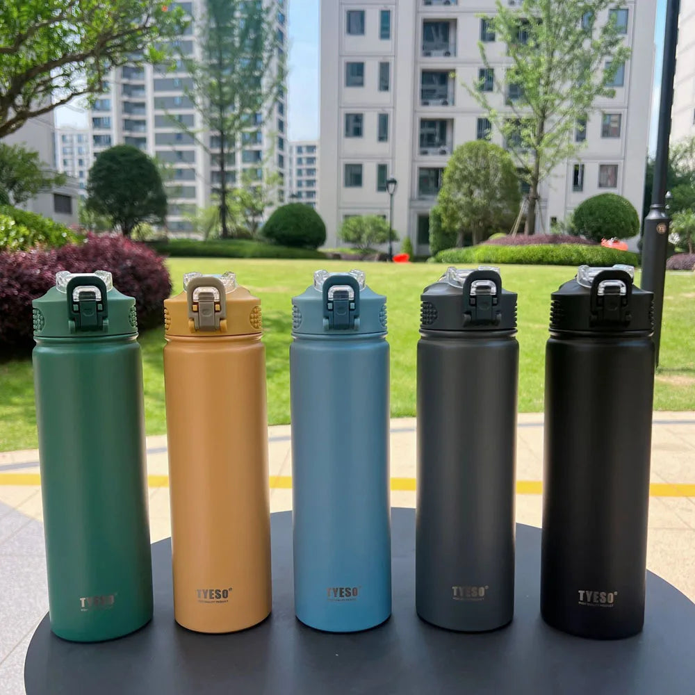 Thermosfles met drinkbeker – 2-in-1 oplossing