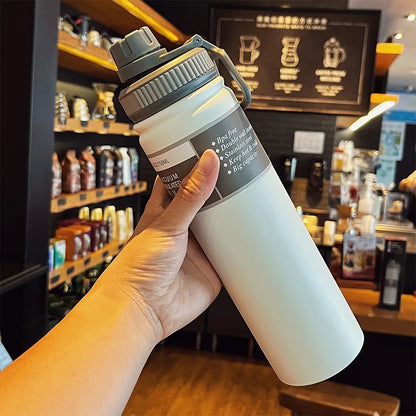 Thermosfles in roestvrij staal – Sterk en tijdloos