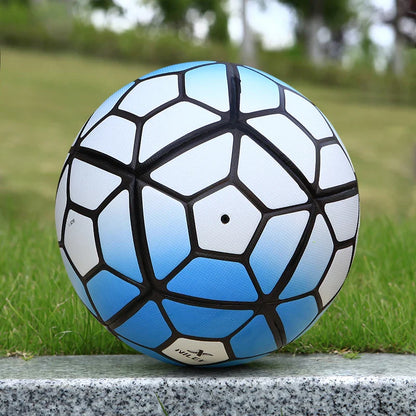 Voetbal met duurzaam stikwerk