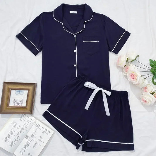 Dames pyjama set met klassieke look