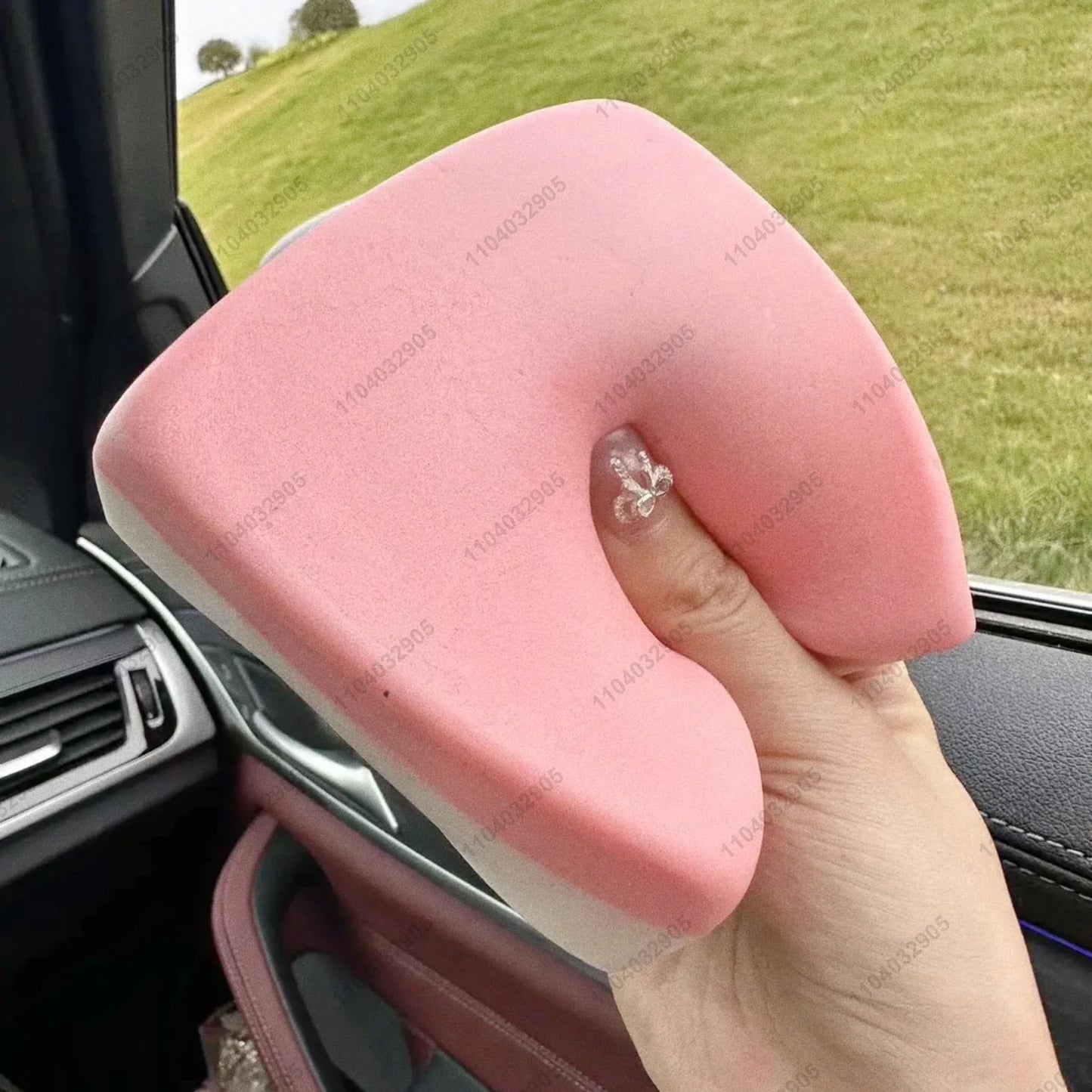 Compacte stress ball met knijpweerstand