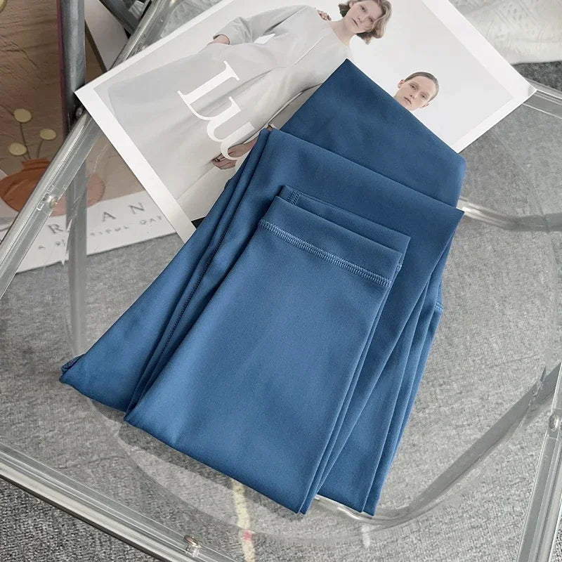Stijlvolle yoga kleding met vrouwelijke snit