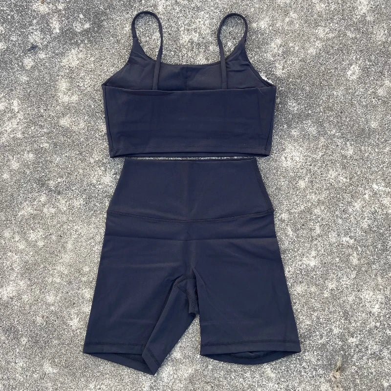 Trendy yoga set met modieuze fit
