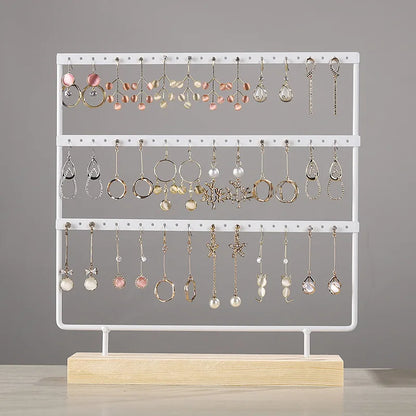 Houten sieraden standaard – Tijdloos en warm