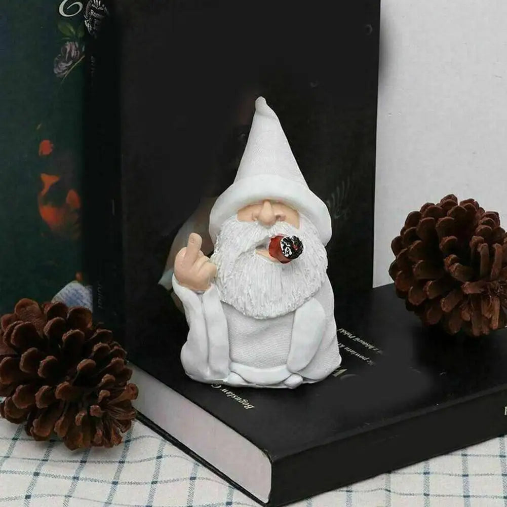 Metalen figuren als creatieve tuindecoratie