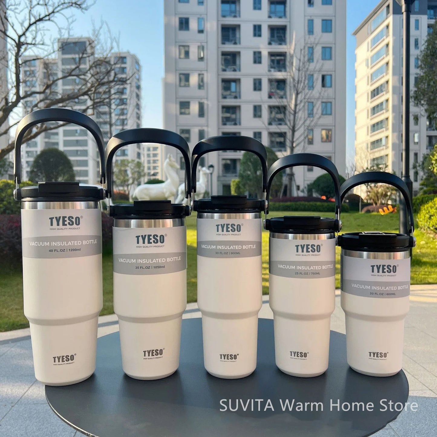 Thermosfles met brede schenkopening – Handig en morsvrij