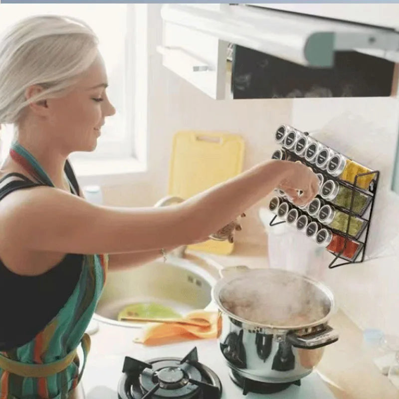 Praktisch kruidenrek IKEA voor kleine keukens