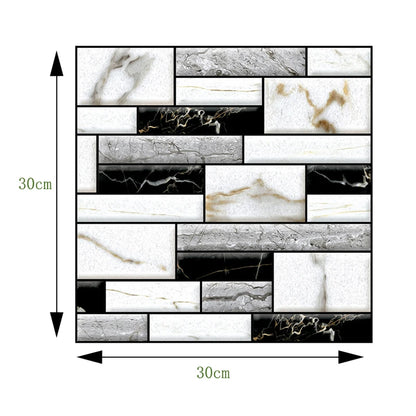 Zwarte mozaiek toilet tegels – Luxe en diepte