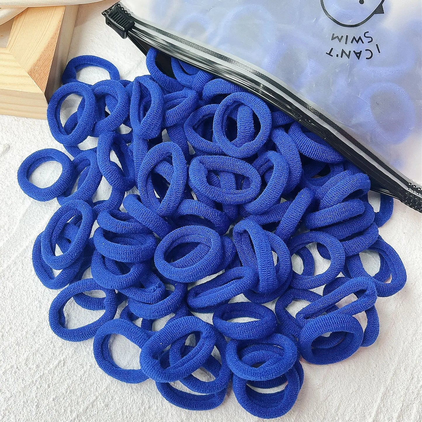 Haar accessoires met kralen en zachte stof