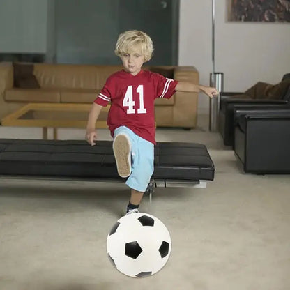 Beste straatvoetbal met gecontroleerde stuit