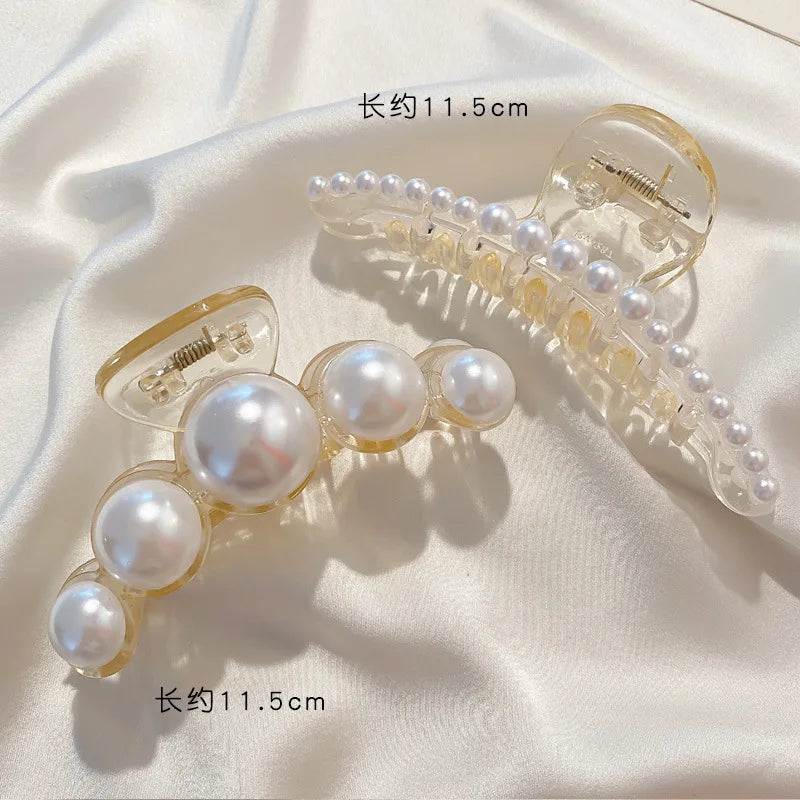 Haar accessoires in neutrale kleurencombinaties