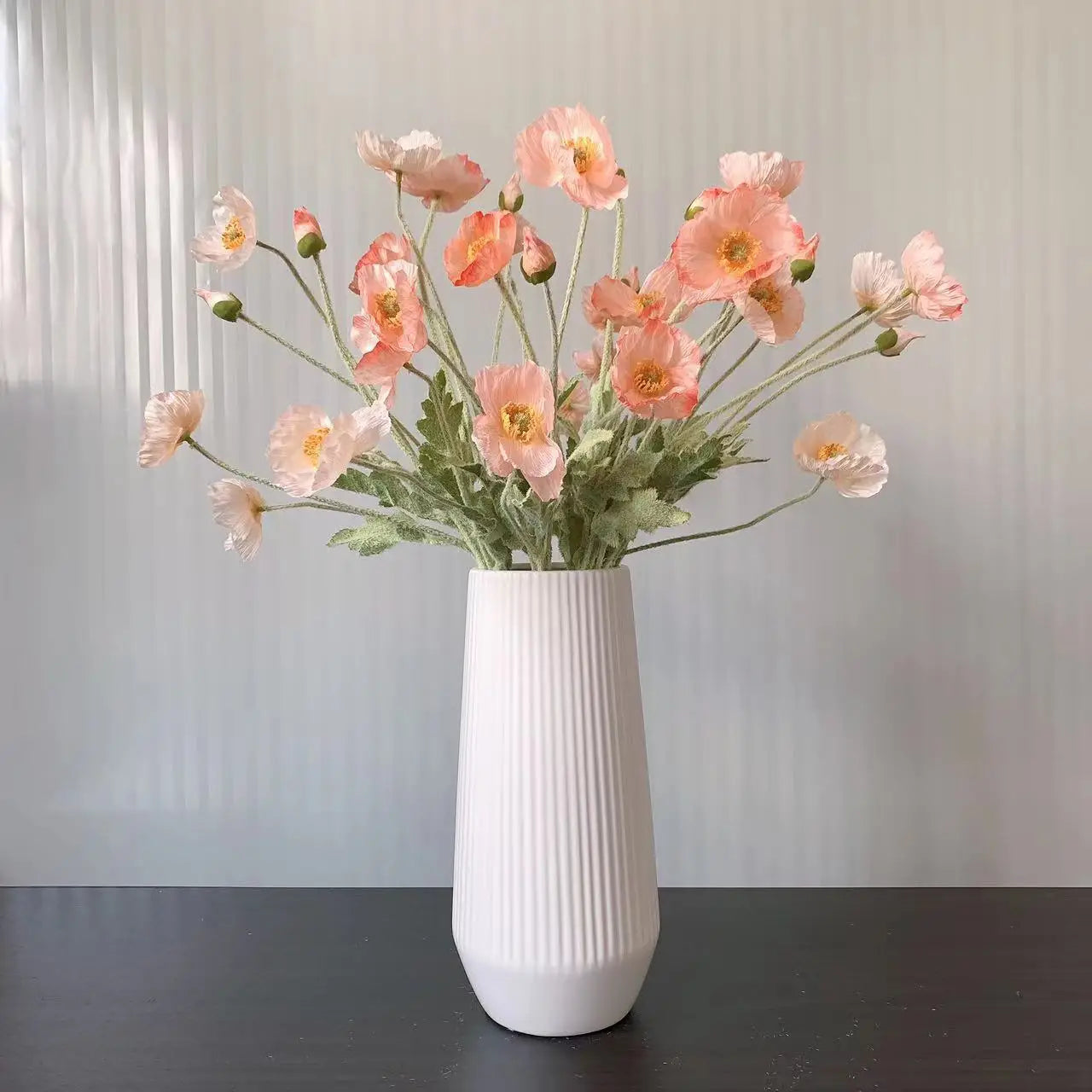 Plantenstandaard als decoratieve tuindecoratie