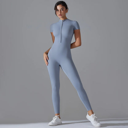 Trendy yoga kleding in fleurige prints