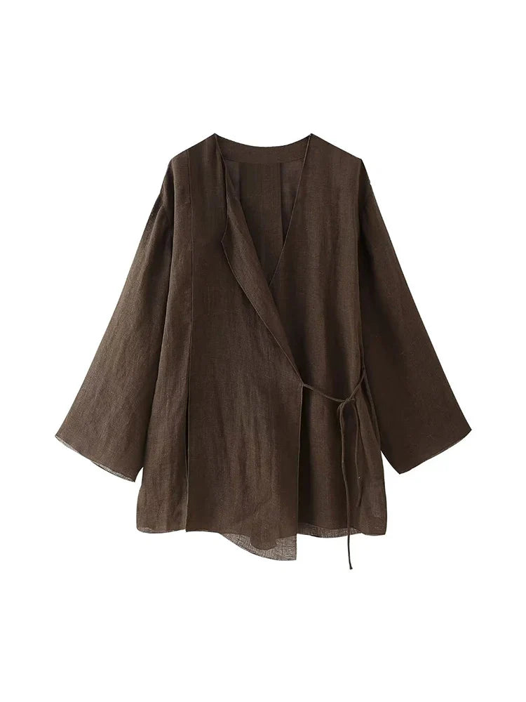 Broekpak dames met ceintuur – Accentueert de taille