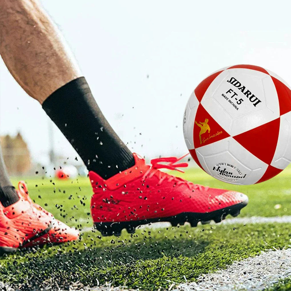 Voetbal met duurzame rubberen afwerking