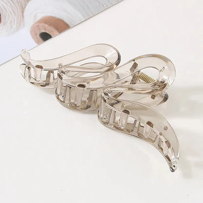 Haar accessoires met speelse vormen