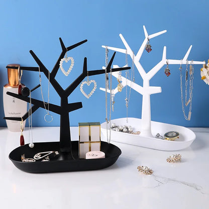 Sieradenrekje met minimalistisch frame – Strak en stijlvol