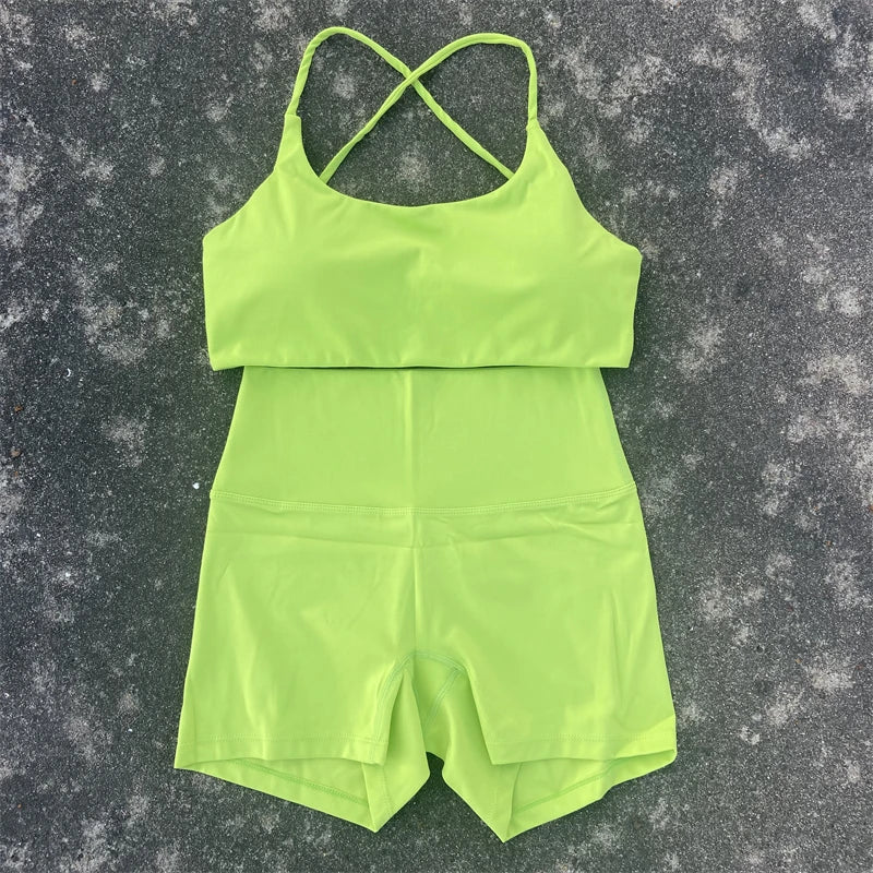 Modieuze yoga kleding met rugdetail