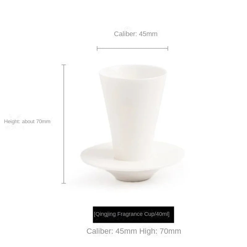 Theepot met geïntegreerde filter en schenktuit