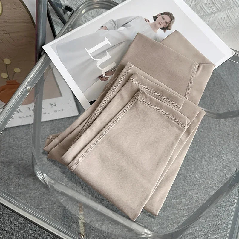 Modieuze yoga kleding dames met kleuraccent