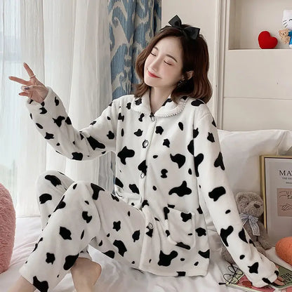 Dames pyjama winter met warme fleece voering