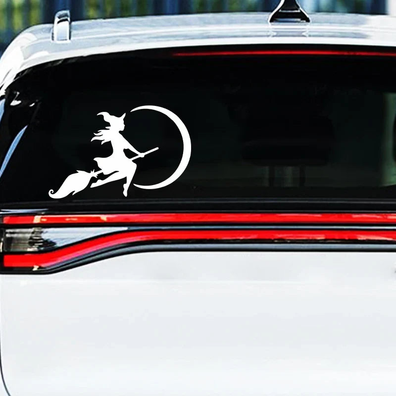 Auto stickers - Magische heks met regenboogkleuren voor unieke achterruitdecoratie