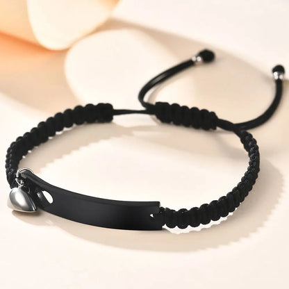 Ketting met naam en geboortedatum gegraveerd