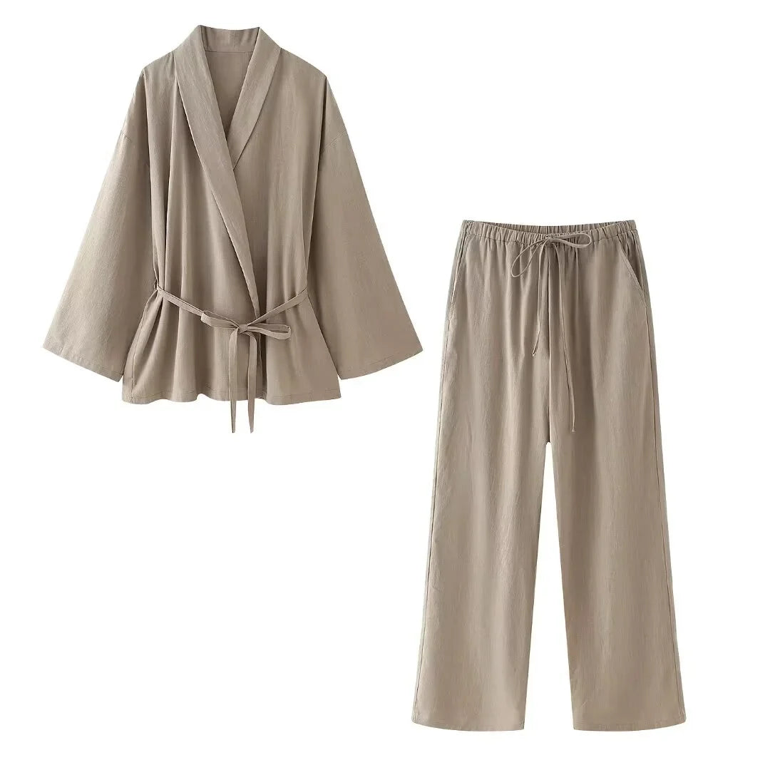 Feestelijk dames broekpak met metallic glans – Luxe uitstraling