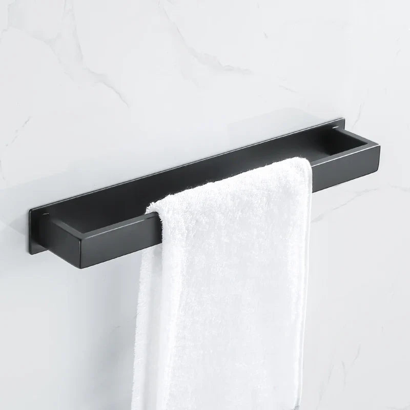 Wandgemonteerd handdoekrek met 3 stangen – Compact en functioneel