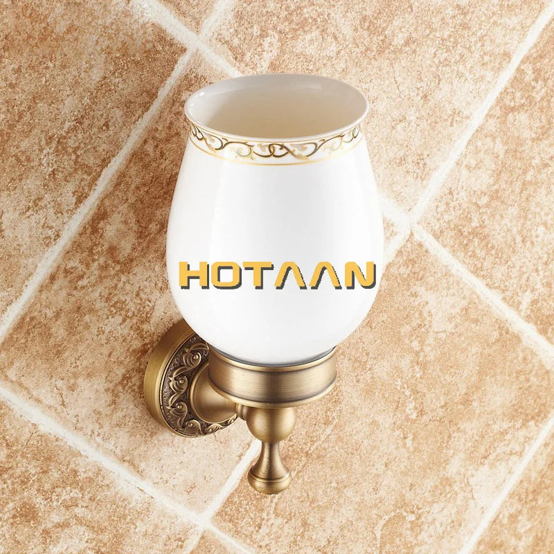 WC borstel in rotan houder – Natuurlijk en decoratief