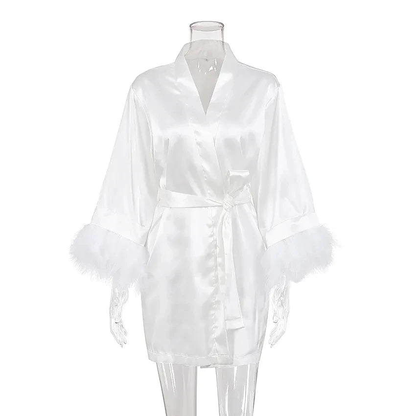 Ochtendjas voor dames met elegante pluimdetails - Perfect voor zomerse ochtenden