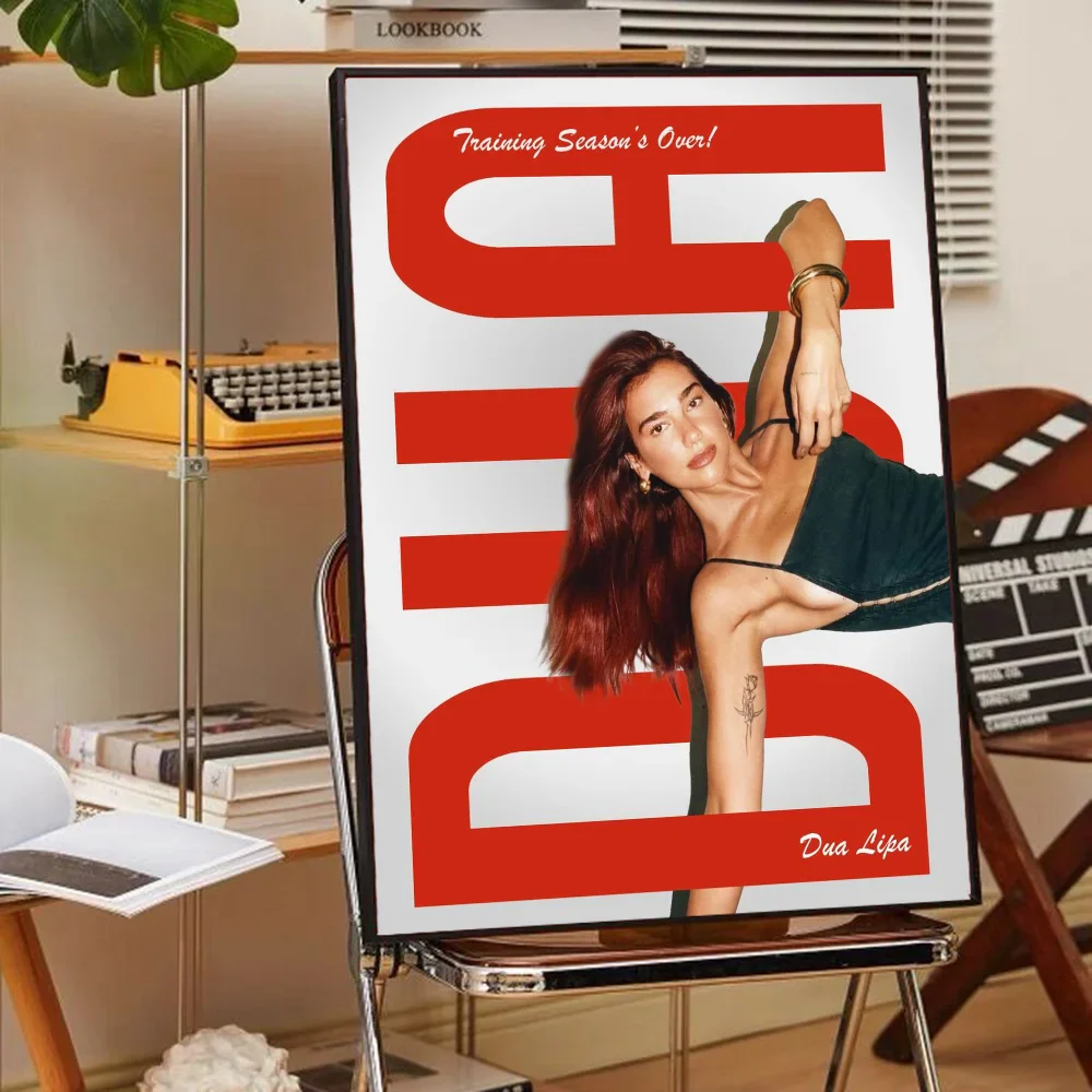 Posters in zwart houtframe ophangen