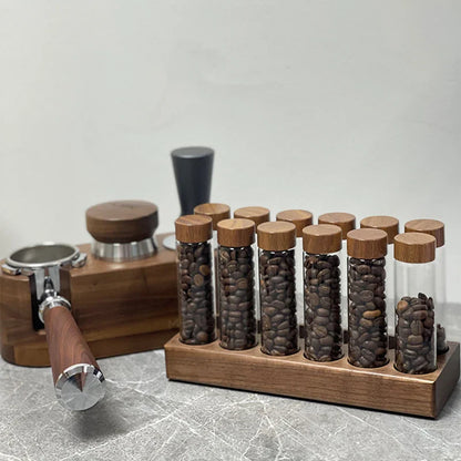 Houten lepel en koffieschep in rustieke stijl