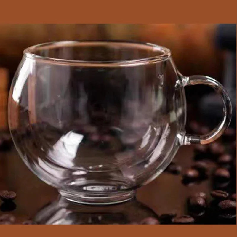 Thermosbeker als onderdeel van praktische koffiewaar