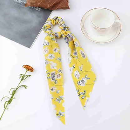 Klassieke haar accessoires in neutrale tinten