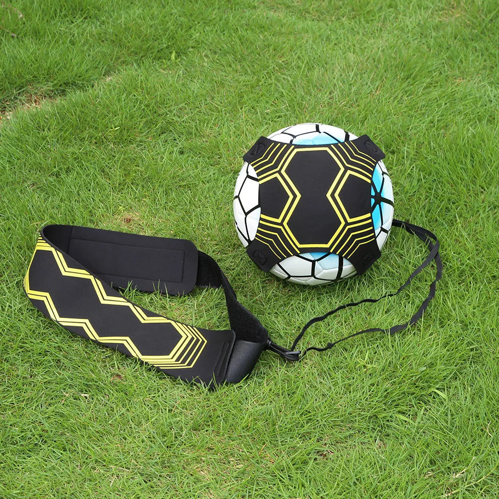 Straatvoetbal die tegen een stootje kan