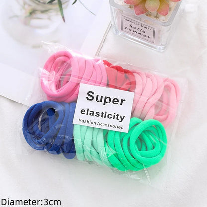 Grote scrunchie als modieus accessoire