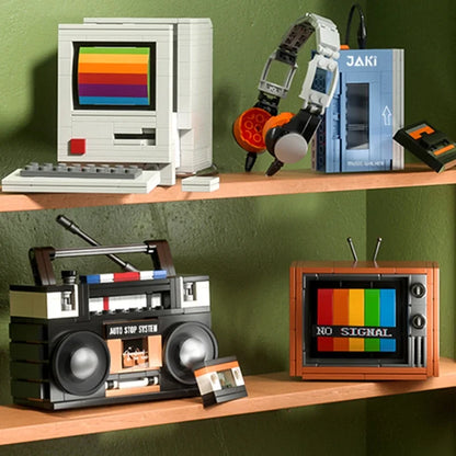 Decoratie woonkamer accessoires - Retro elektronica bouwpakket voor nostalgische sfeer