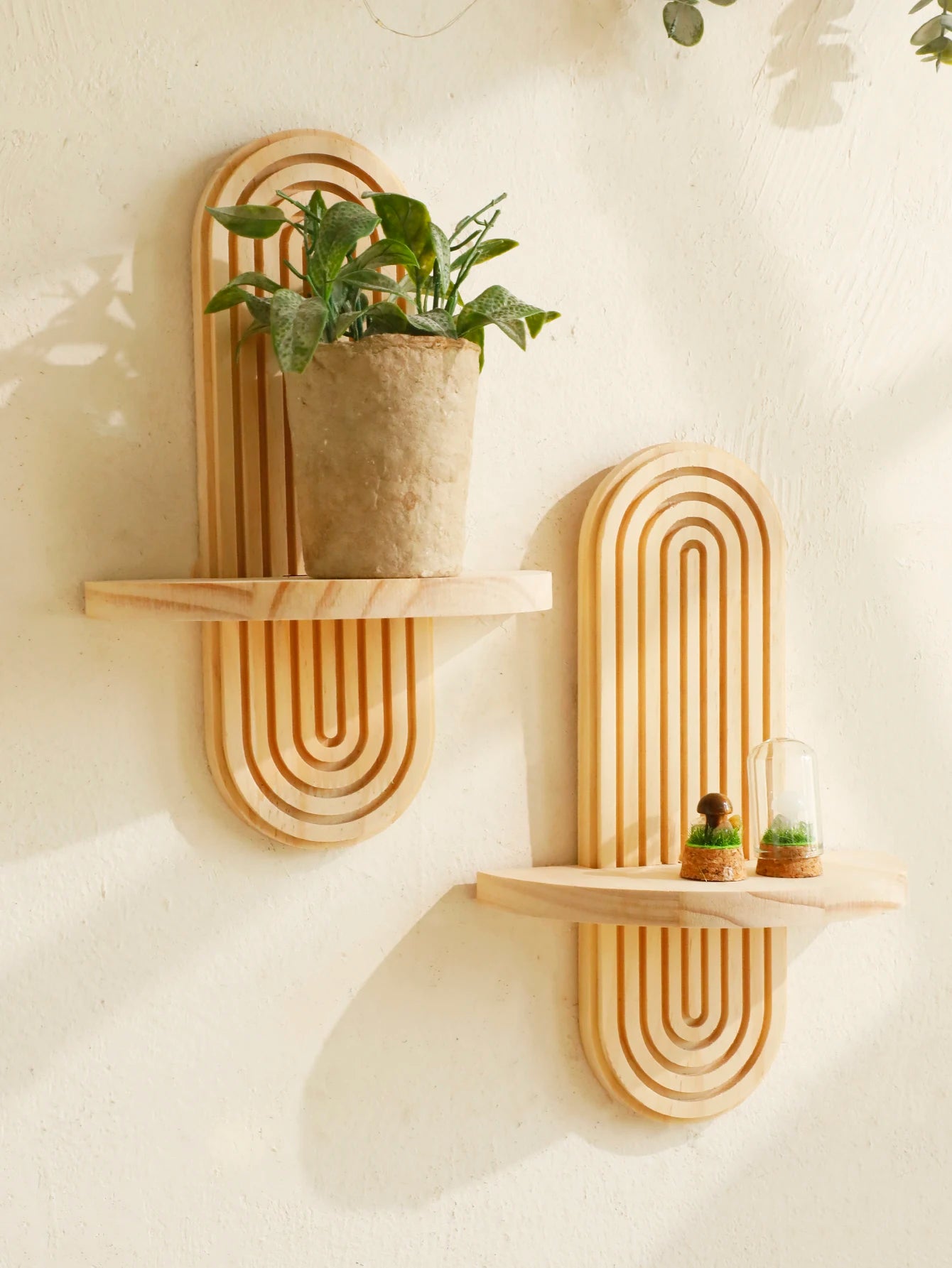 Gouden details in woonkamer accessoires – Chic accent