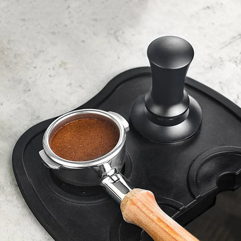 Keramische koffie accessoires met ambachtelijke charme