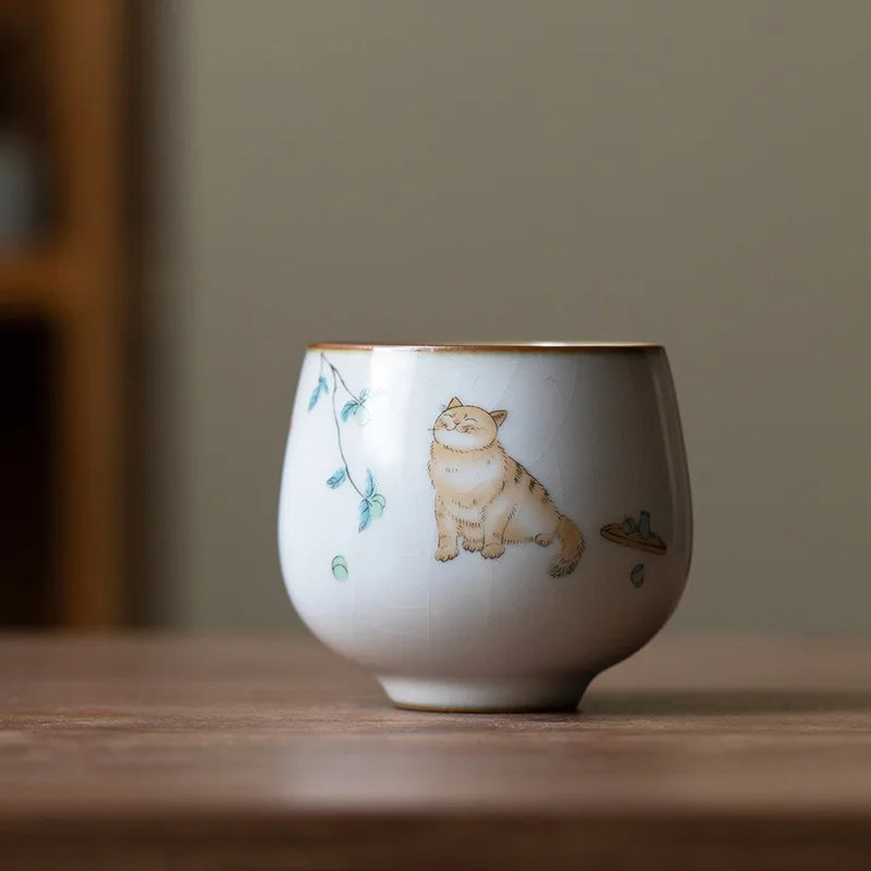 Decoratieve theepot als centerpiece